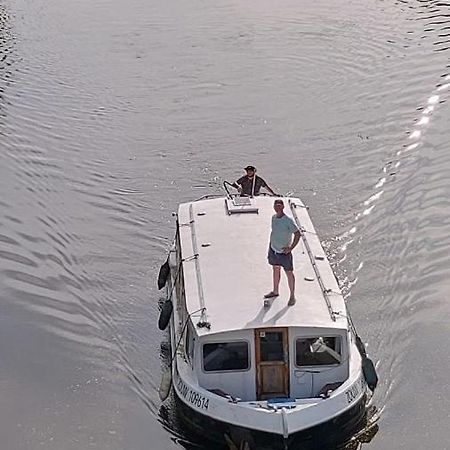 Zouw Hausboat Zakotven -Pouze Ubytovani Roudnice nad Labem Esterno foto