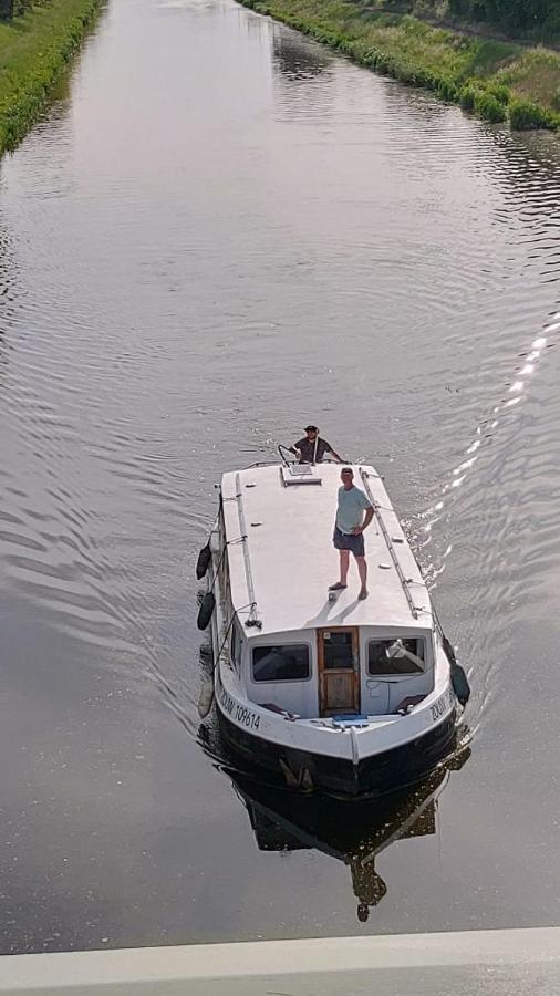 Zouw Hausboat Zakotven -Pouze Ubytovani Roudnice nad Labem Esterno foto