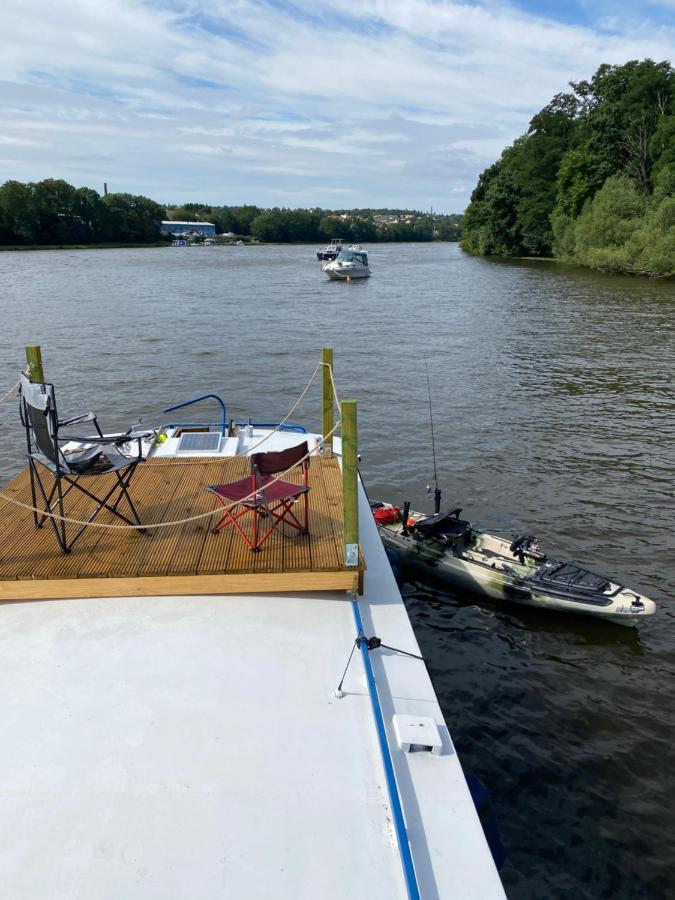 Zouw Hausboat Zakotven -Pouze Ubytovani Roudnice nad Labem Esterno foto