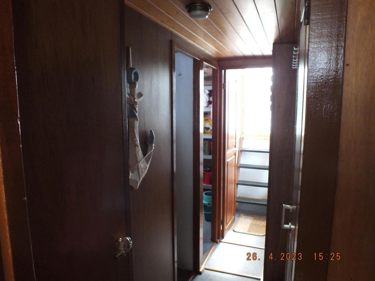 Zouw Hausboat Zakotven -Pouze Ubytovani Roudnice nad Labem Esterno foto