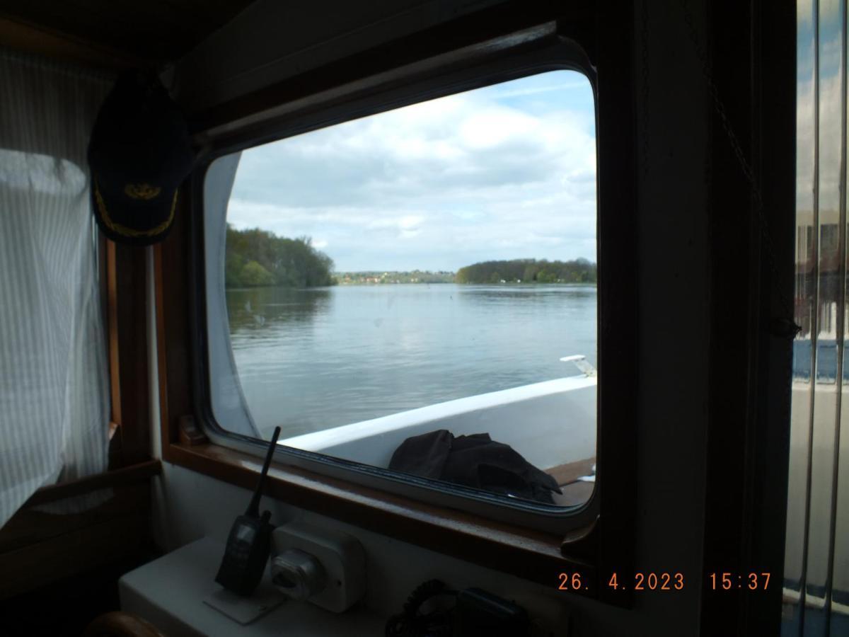 Zouw Hausboat Zakotven -Pouze Ubytovani Roudnice nad Labem Esterno foto