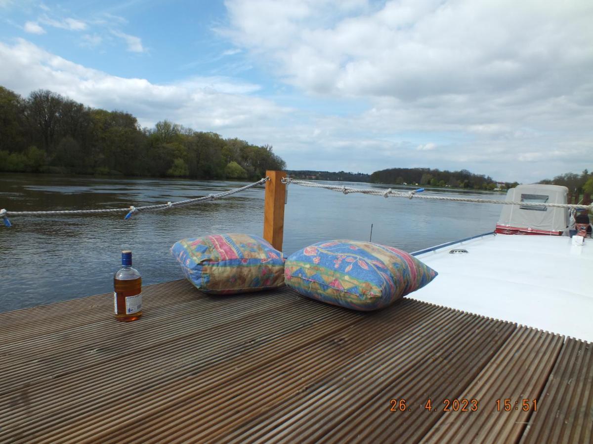 Zouw Hausboat Zakotven -Pouze Ubytovani Roudnice nad Labem Esterno foto