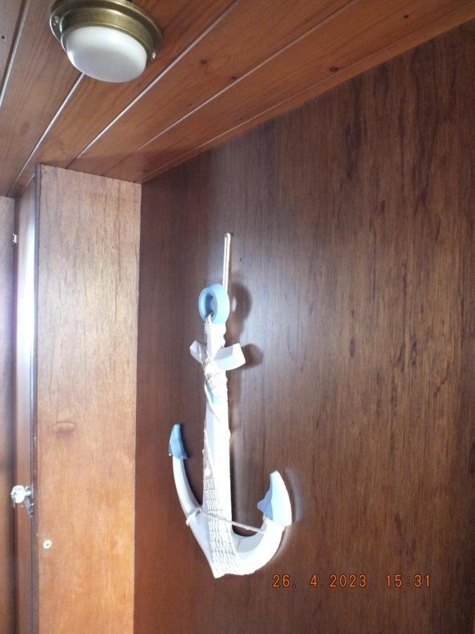 Zouw Hausboat Zakotven -Pouze Ubytovani Roudnice nad Labem Esterno foto