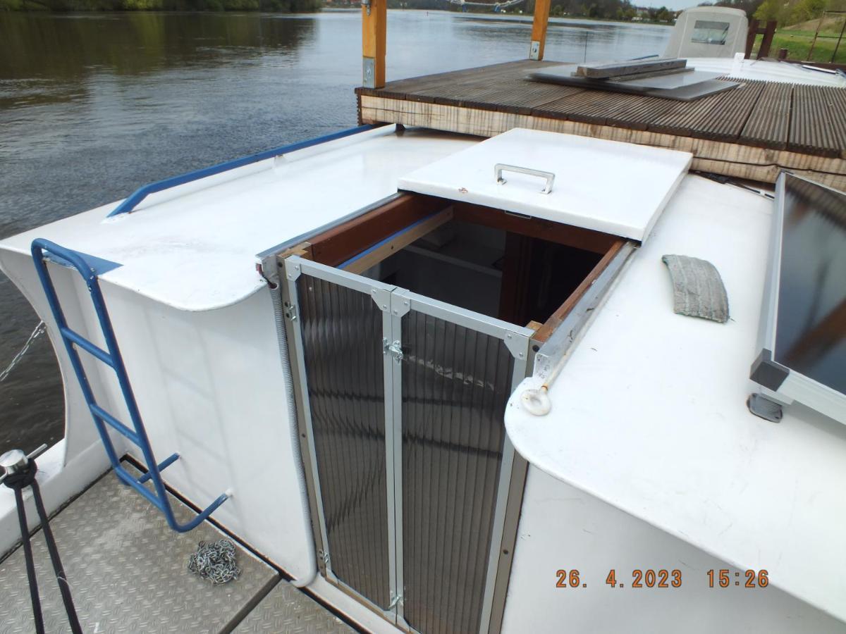Zouw Hausboat Zakotven -Pouze Ubytovani Roudnice nad Labem Esterno foto
