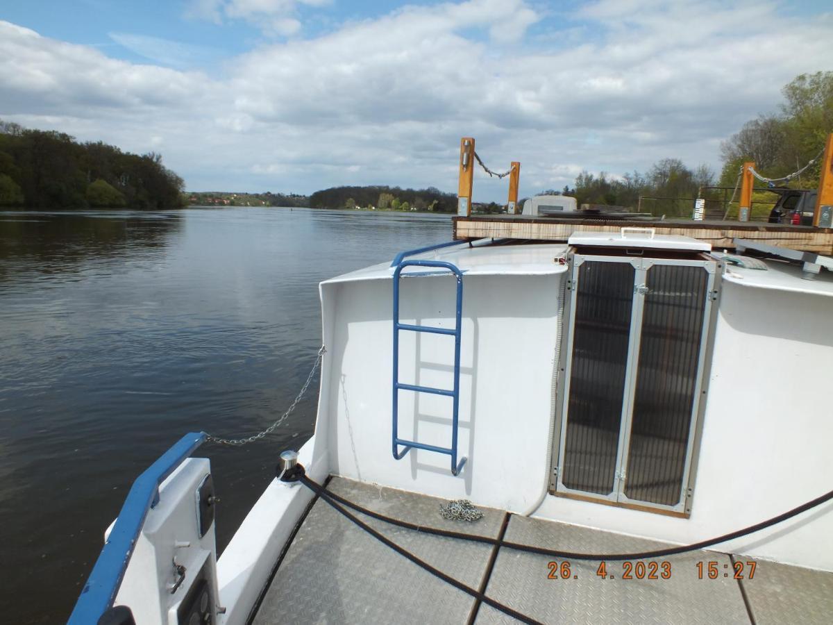 Zouw Hausboat Zakotven -Pouze Ubytovani Roudnice nad Labem Esterno foto
