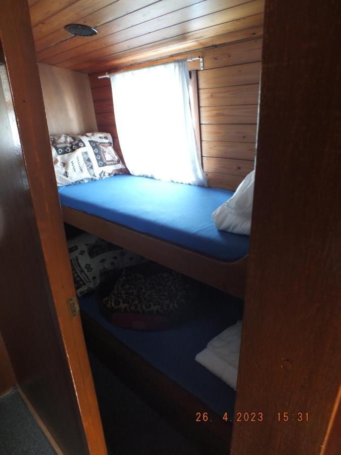 Zouw Hausboat Zakotven -Pouze Ubytovani Roudnice nad Labem Esterno foto