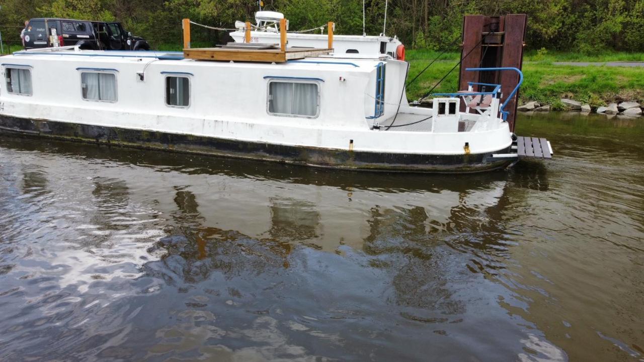 Zouw Hausboat Zakotven -Pouze Ubytovani Roudnice nad Labem Esterno foto
